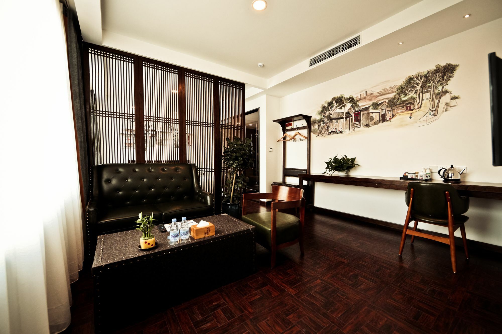 Nost Algia Hotel Near Beijing Panjiayuan Antique Market- Beijing Happy Valley, Cbd, China Zun And Sanlitun, Tian'Anmen Square, Free Ice Cream, Mineral Water, Coffee, Snacks And Laundry Service, Free Gymnastic, English Communication Well Exterior photo